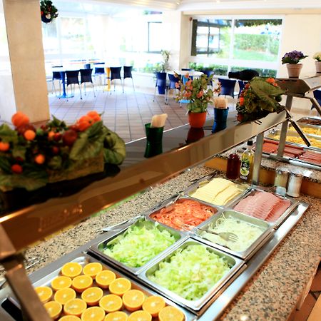 Sahara Nubia Gobi Hotel Ses Cadenes Buitenkant foto Breakfast buffet at a hotel